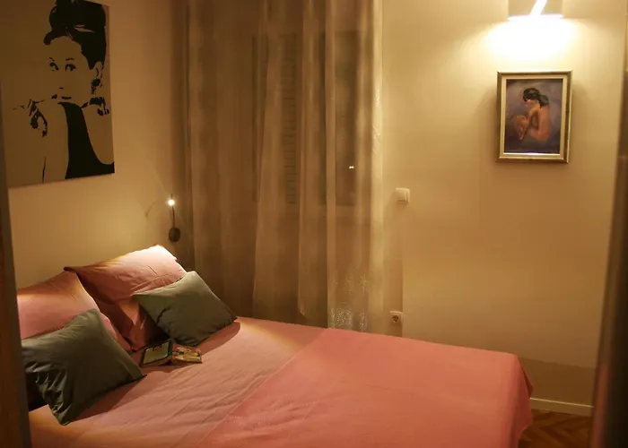 Old Center Apartman *